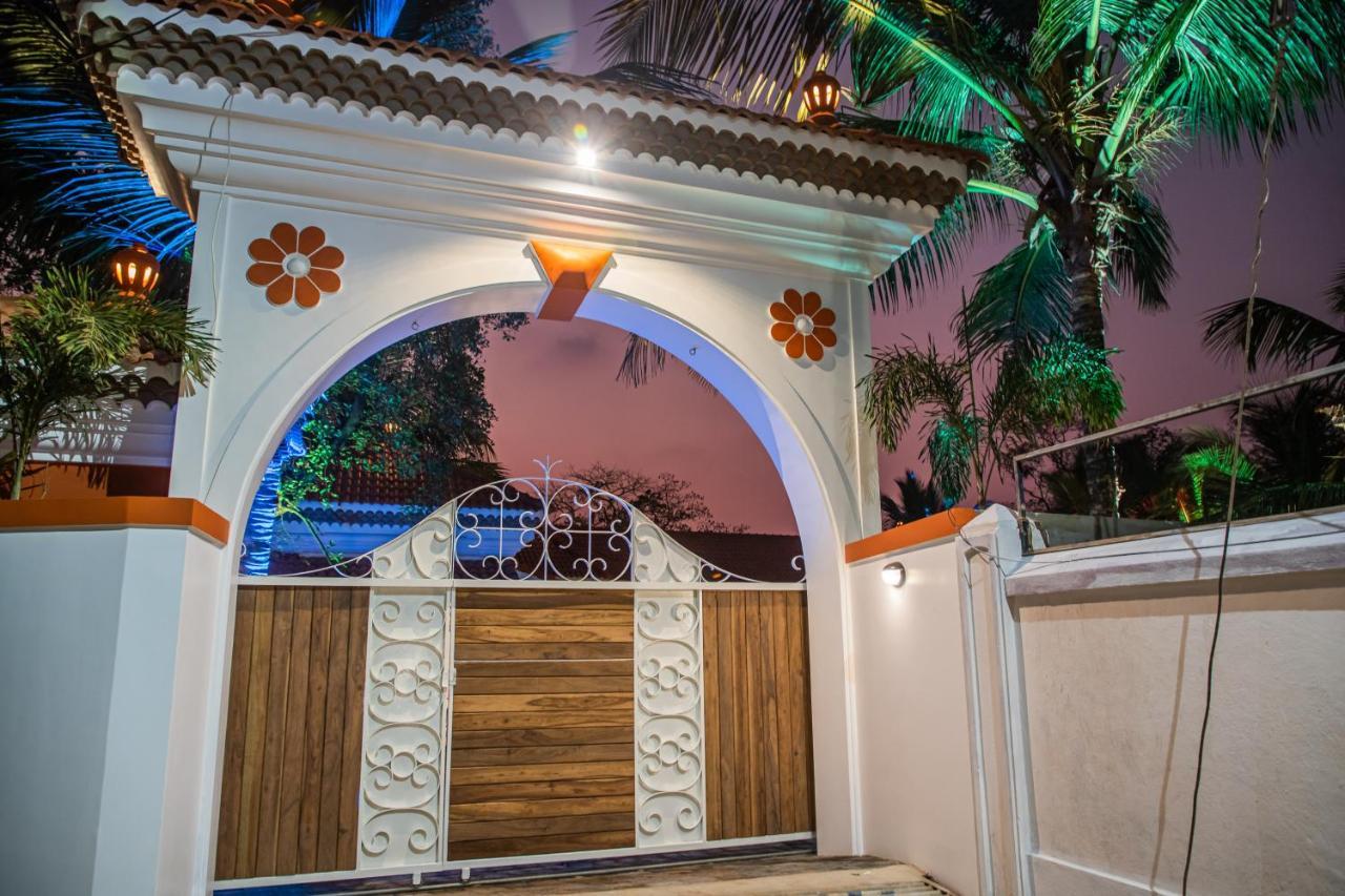 Hotel Casa Albuquerque Vagator Esterno foto
